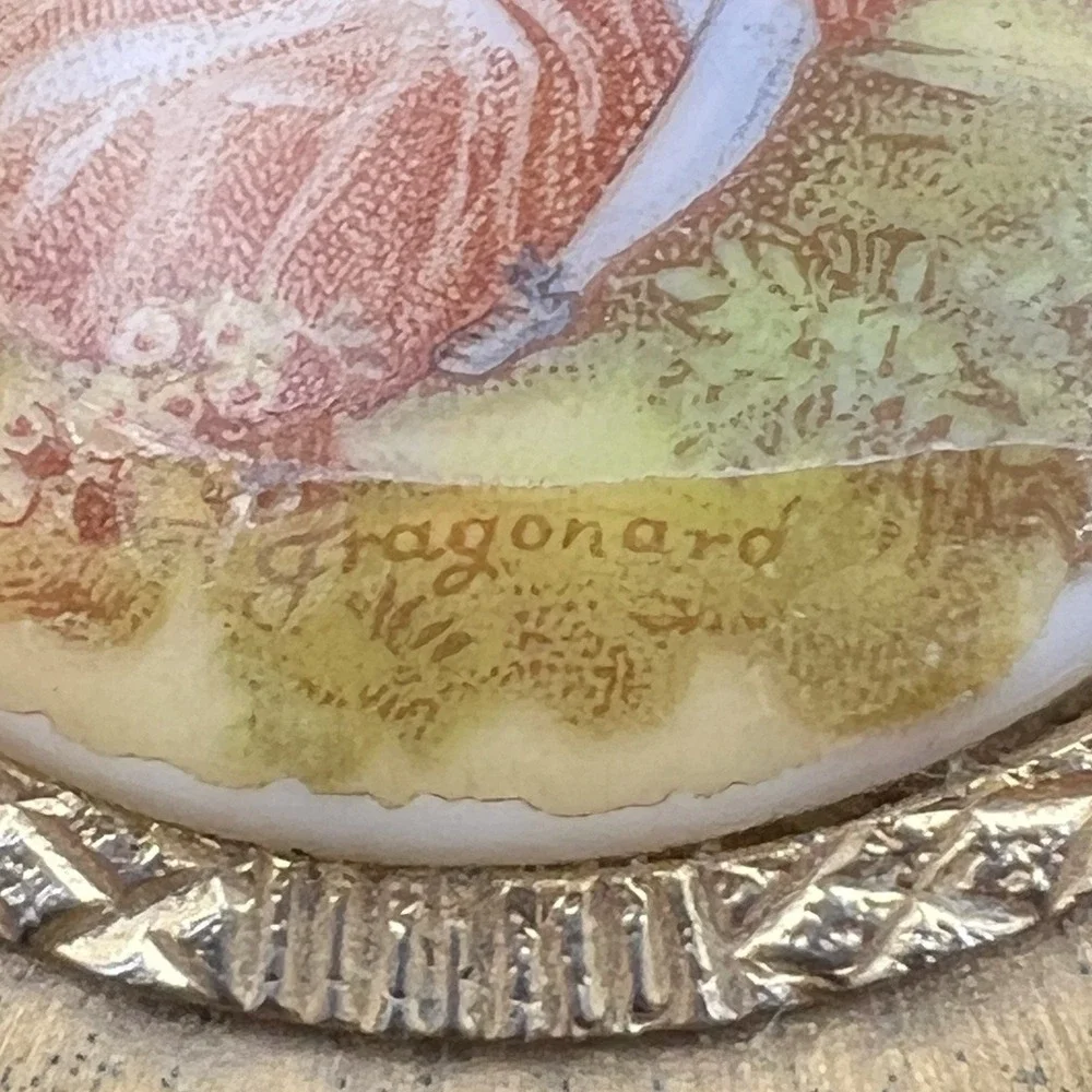 Vintage Gold Tone Compact Ceramic Courting Couple Plate‎ Signed Fragonard